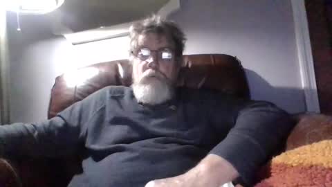 Snapshot of runningaround60 chatting on 10, 11, 2025 runningaround60 online show from 10, 11, 2025