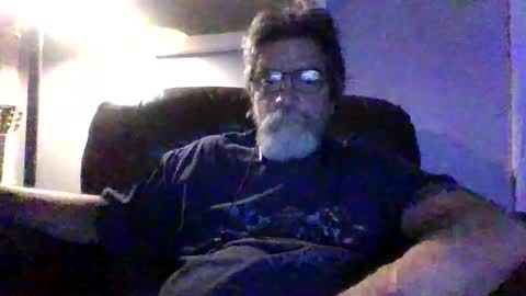 Snapshot of runningaround60 chatting on 30, 5, 2026 runningaround60 online show from 30, 5, 2026