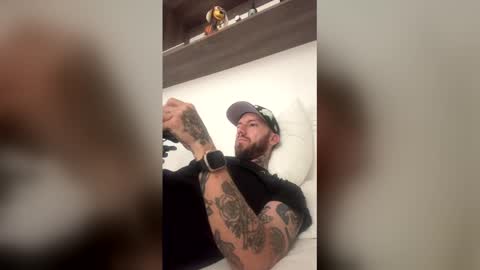 Snapshot of russo_fox chatting on 27, 5, 2026 russo_fox online show from 27, 5, 2026