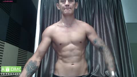 Snapshot of rustynf1tz chatting on 21, 1, 2025 MillionDollarGuy online show from 21, 1, 2025
