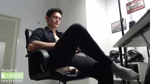 Snapshot of rustynf1tz chatting on 27, 2, 2025 MillionDollarGuy online show from 27, 2, 2025