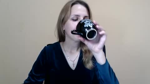 Snapshot of ruthpark chatting on 12, 10, 2025 Ruth online show from 12, 10, 2025