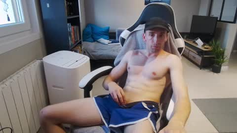 Snapshot of ryukukamifr chatting on 2, 6, 2026 Ryuk FR online show from 2, 6, 2026