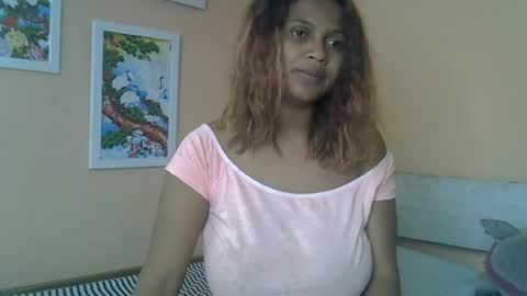 Snapshot of rywanna chatting on 9, 7, 2026 rywanna online show from 9, 7, 2026