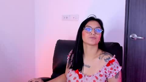 Snapshot of saam_collins69 chatting on 21, 5, 2026 Val online show from 21, 5, 2026