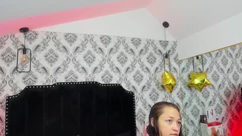 Saara Brown online show from 5, 1, 2025