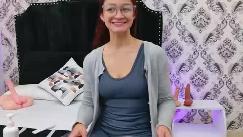 Saara Brown online show from 3, 10, 2025