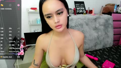 Sabrina online show from 7, 4, 2026