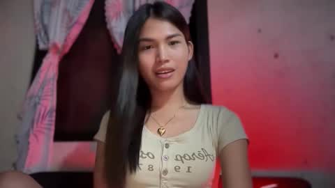 Snapshot of sabrina_maxx chatting on 1, 11, 2025 Nadine online show from 1, 11, 2025