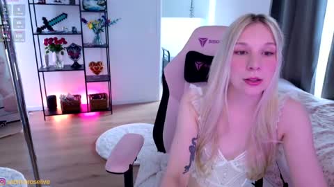 Snapshot of sabrinarose_x chatting on 18, 5, 2026 Sabrina Rose online show from 18, 5, 2026