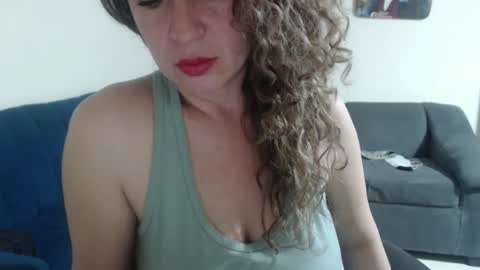 sacrletardiente online show from 4, 10, 2025