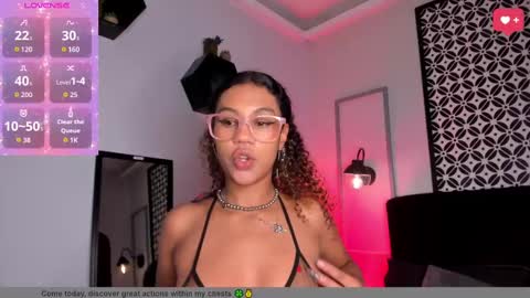 Snapshot of sade_jackson1 chatting on 16, 9, 2025 Sophie online show from 16, 9, 2025