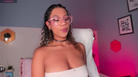 Sophie online show from 5, 12, 2025