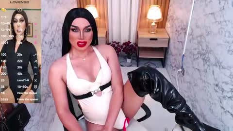 Snapshot of sadistictmistress_verra chatting on 6, 8, 2026 Verra Monroe online show from 6, 8, 2026