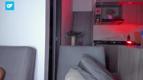 Snapshot of sag_1998 chatting on 5, 1, 2025 Sag online show from 5, 1, 2025