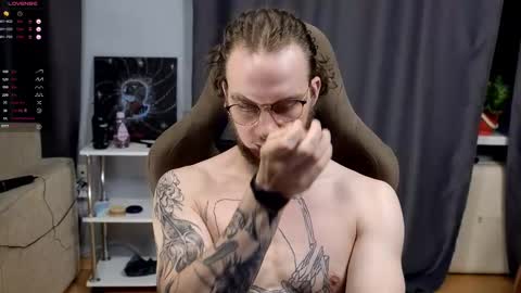 Snapshot of sage6688 chatting on 21, 10, 2025 Adam online show from 21, 10, 2025