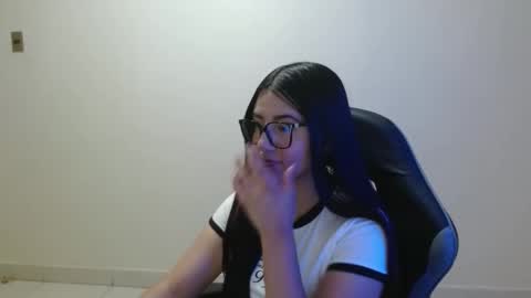 Sahaliefox  online show from 13, 4, 2026