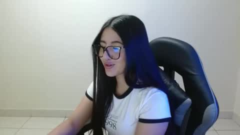 Sahaliefox  online show from 15, 4, 2026