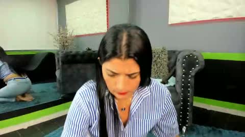 Snapshot of sailontyns chatting on 15, 11, 2025 Sailon online show from 15, 11, 2025