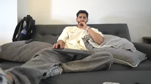 saimon  online show from 25, 3, 2026