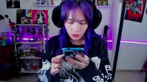    online show from 19, 11, 2025