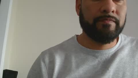 sal cumplaciente online show from 10, 3, 2025