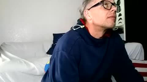 salis1981 online show from 10, 2, 2025