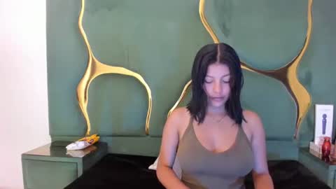 Snapshot of salmaportman_ chatting on 26, 10, 2025 salmaportman_ online show from 26, 10, 2025