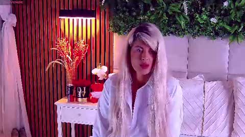 SalmaRoze online show from 6, 7, 2026