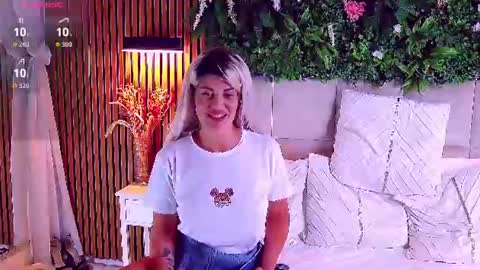 SalmaRoze online show from 9, 8, 2026