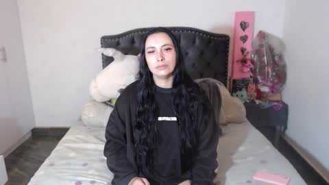 Snapshot of salomefox2 chatting on 19, 1, 2026 yenny online show from 19, 1, 2026