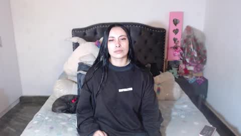 Snapshot of salomefox2 chatting on 4, 2, 2026 yenny online show from 4, 2, 2026