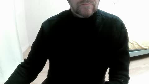 Saltimbanquier  Salt  ou  Banquier  online show from 16, 9, 2025