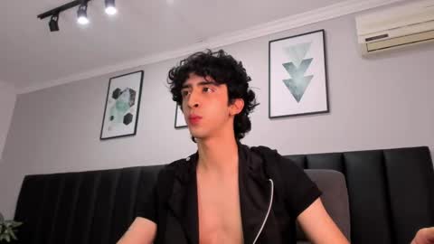 Snapshot of salvatore_monterey chatting on 13, 2, 2025 salvatore online show from 13, 2, 2025