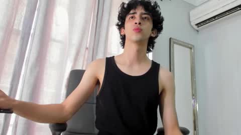 Snapshot of salvatore_monterey chatting on 15, 2, 2025 salvatore online show from 15, 2, 2025