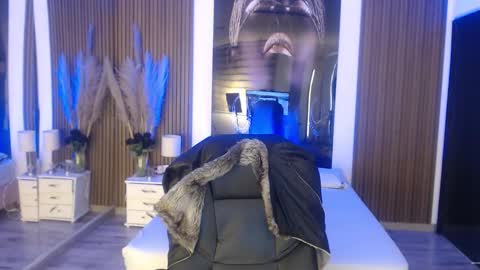 SAM MANSON online show from 4, 11, 2025