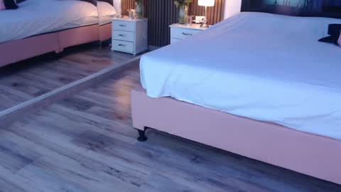 SAM MANSON online show from 5, 11, 2025