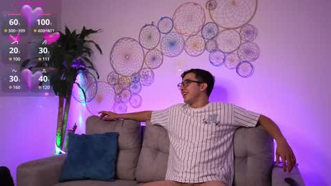 Sam Y Sen online show from 6, 12, 2024