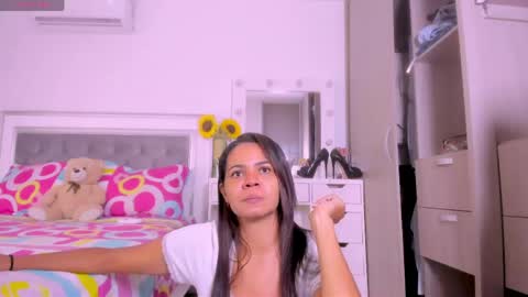 Snapshot of samanta_65 chatting on 1, 5, 2026 carolina online show from 1, 5, 2026