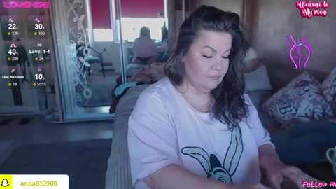 Snapshot of samanta_shy chatting on 4, 5, 2026 Marry online show from 4, 5, 2026