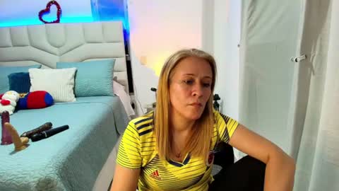 Samanta Stone online show from 17, 6, 2026