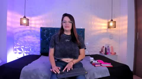 samantha_foxyy online show from 16, 3, 2026