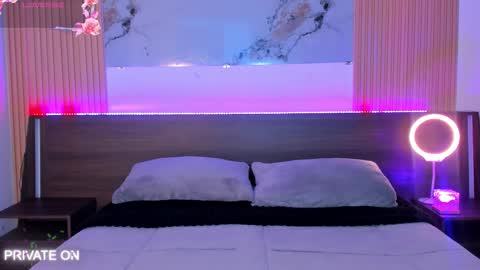Snapshot of samantha_moons chatting on 17, 3, 2026 samantha_moons online show from 17, 3, 2026