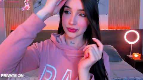 Snapshot of samantha_moons chatting on 28, 4, 2026 samantha_moons online show from 28, 4, 2026