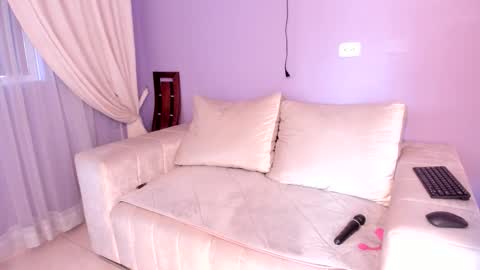 samantha_thompsoon online show from 1, 11, 2025