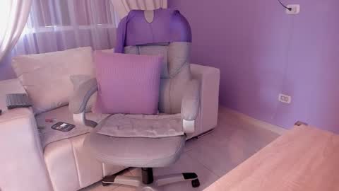 samantha_thompsoon online show from 18, 3, 2026