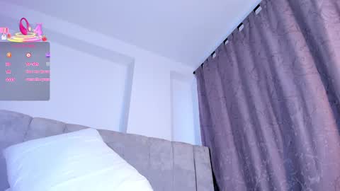 V A  N E S S A  online show from 5, 3, 2025