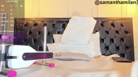 Alejandra  online show from 12, 11, 2025