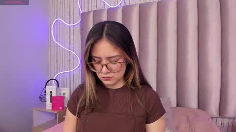 Alejandra  online show from 3, 2, 2026