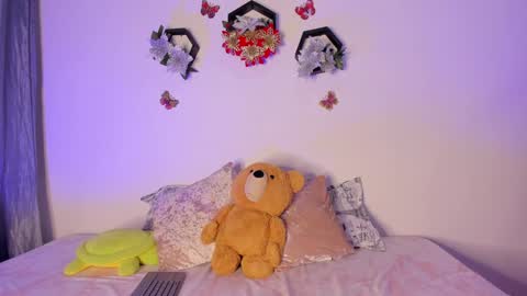 Snapshot of samara_jonnes_ chatting on 26, 12, 2024 Samara is my name a pleasure delighted that you are here leave your thumb up it is important to me online show from 26, 12, 2024